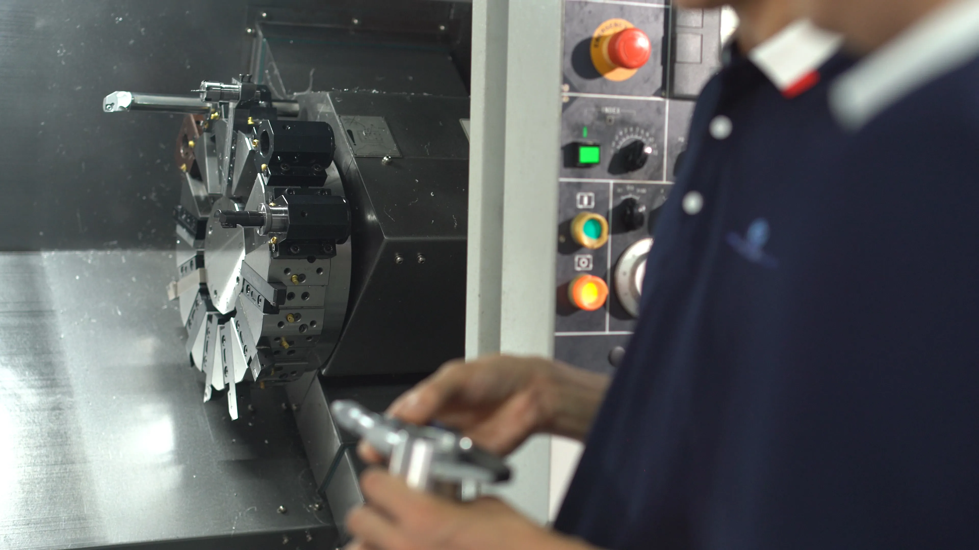 CNC-machining-cutter