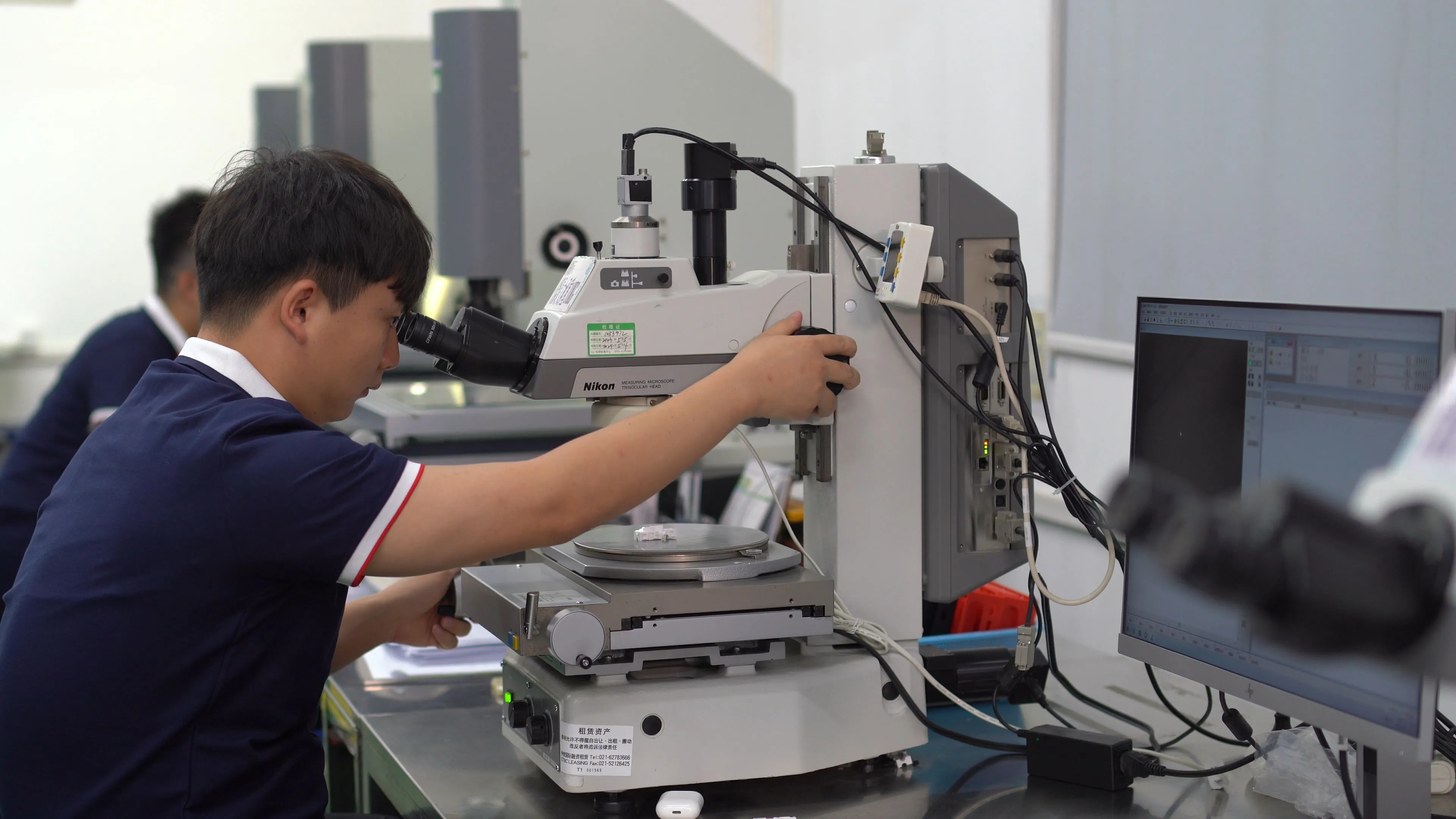 CNC machined metal part